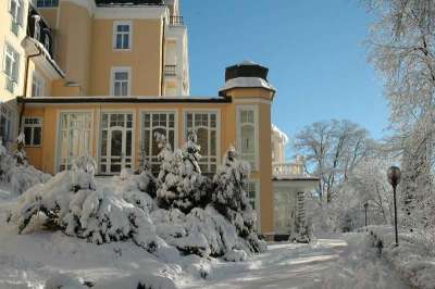 LÁZEŇSKÝ HOTEL ROYAL